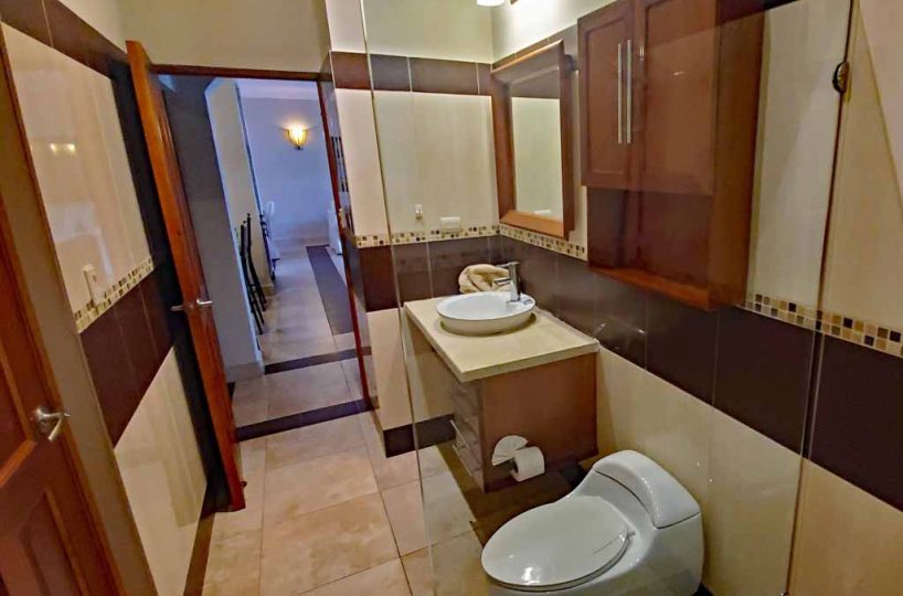 ocean-one-community-condo-for-rental-bathroom2-interior-view