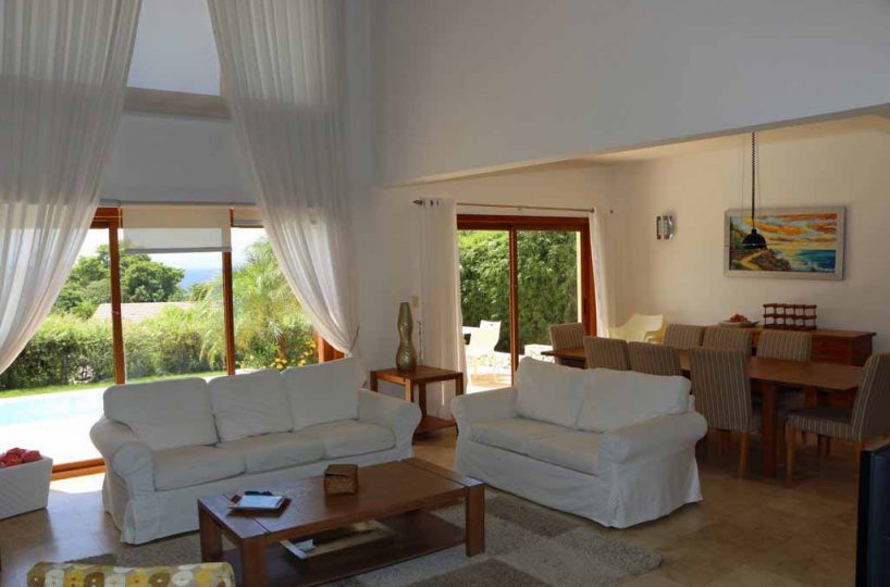 puerto-bahia-luxury-villa-montana-for-sale-living-room-interior-view