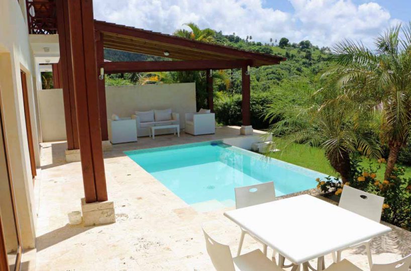 puerto-bahia-luxury-villa-montana-for-sale-in-private-community-swimming-pool-view