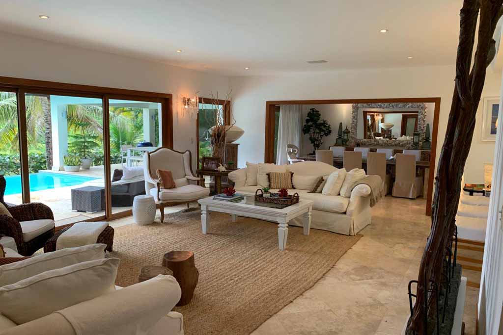 living-room interior views from this luxury villa for sale in the mountain/ montana in puerto bahia good price